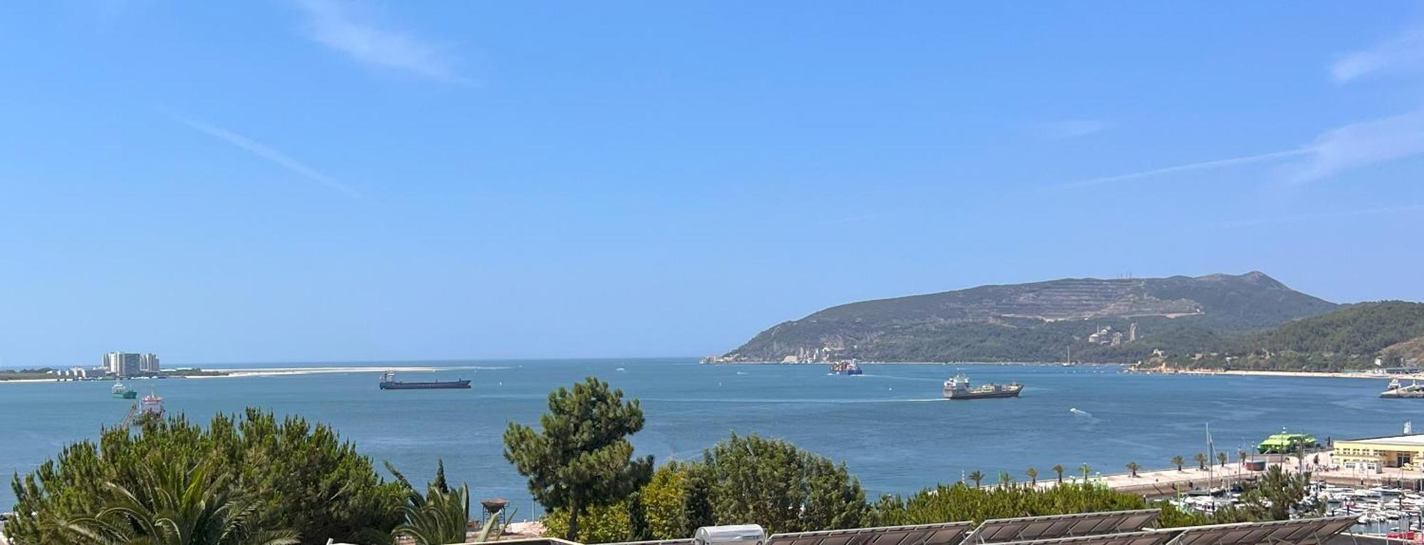 Sunset Bay View, Renovated Apt, By Timecooler Setúbal Dış mekan fotoğraf